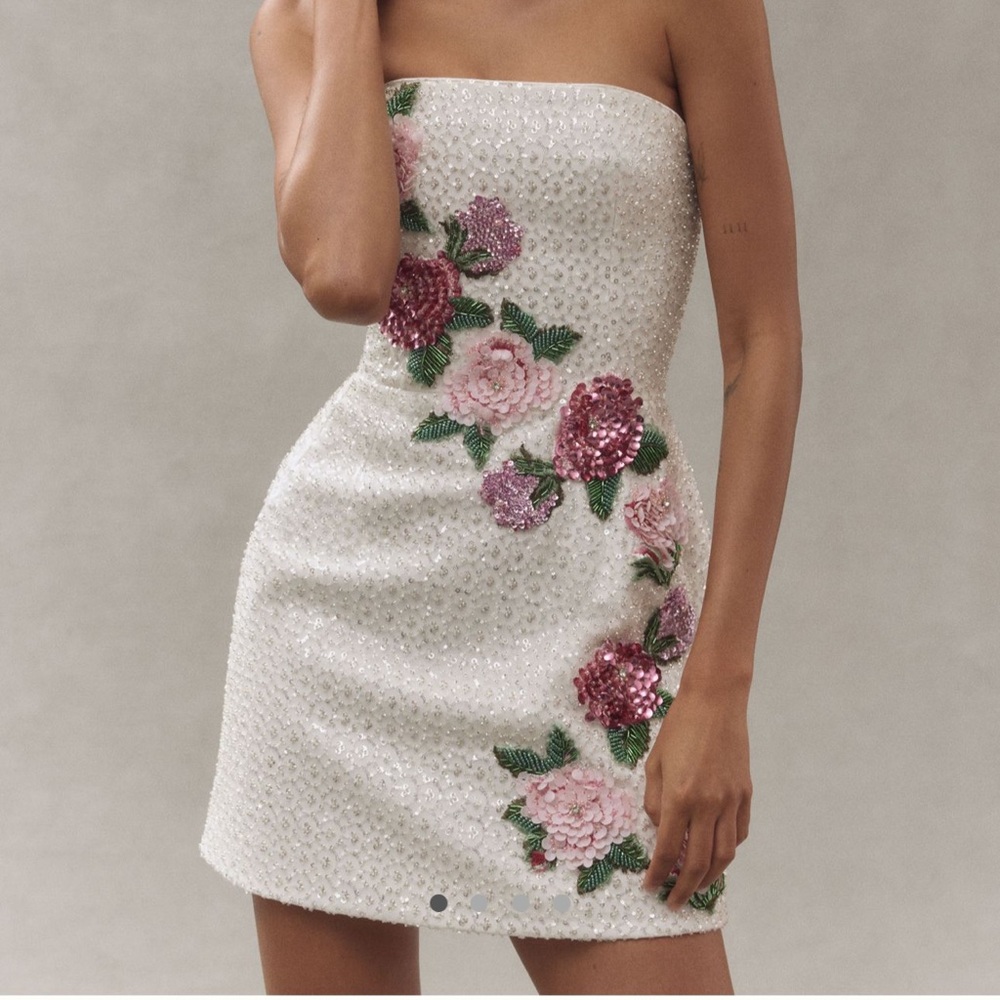 Elegant Strapless Floral Embellished Dress
